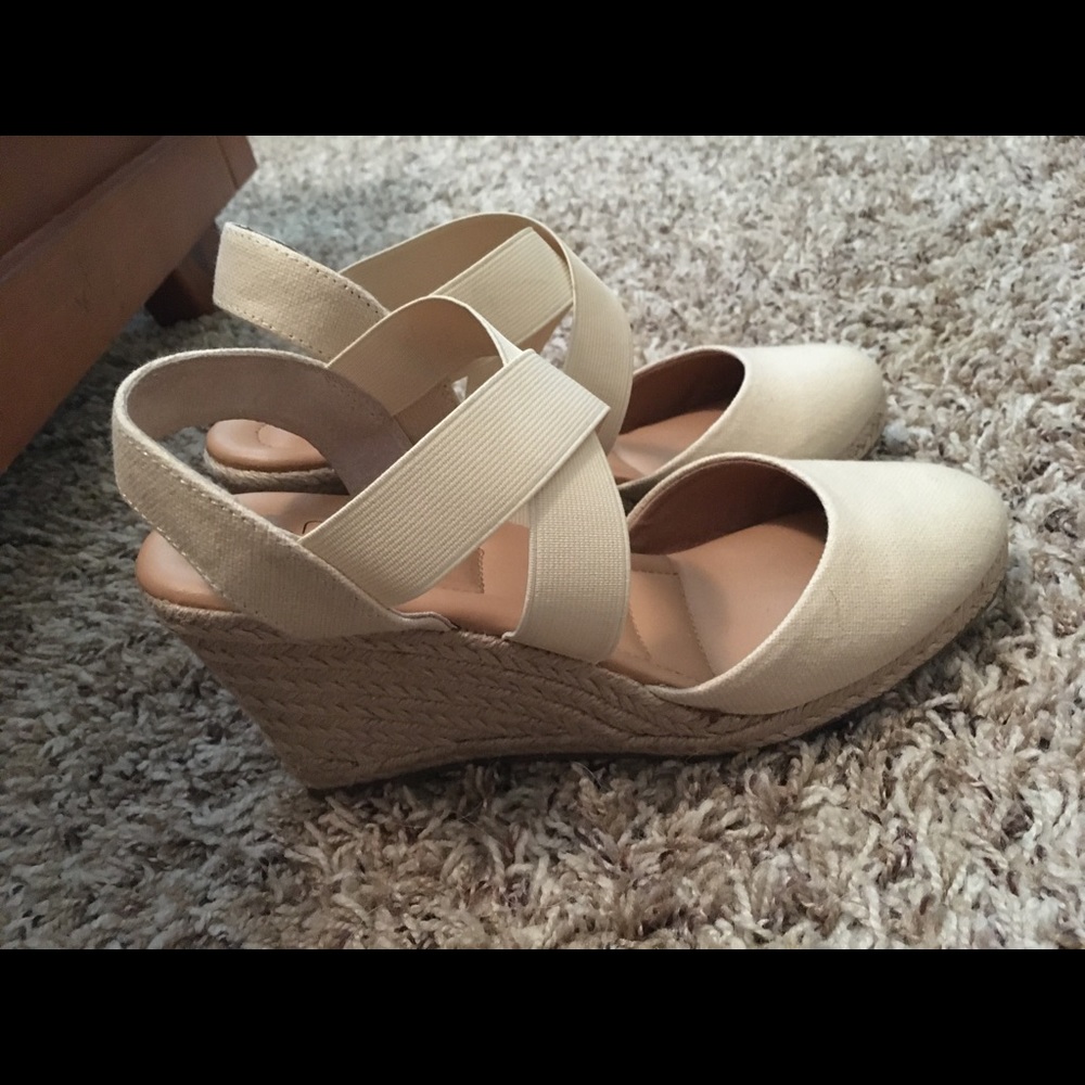 Closed toe wedge.